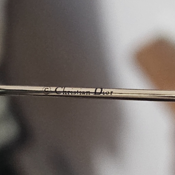 AUTHENTIC DIOR SUNGLASSES W/CASE AND CARD - Picture 5 of 5